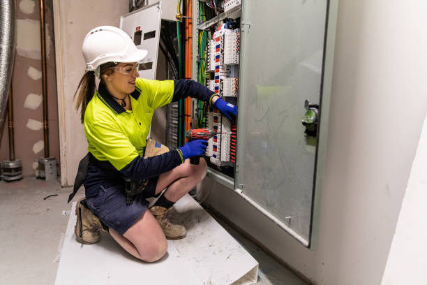 Best Circuit Breaker Repair  in Carmi, IL